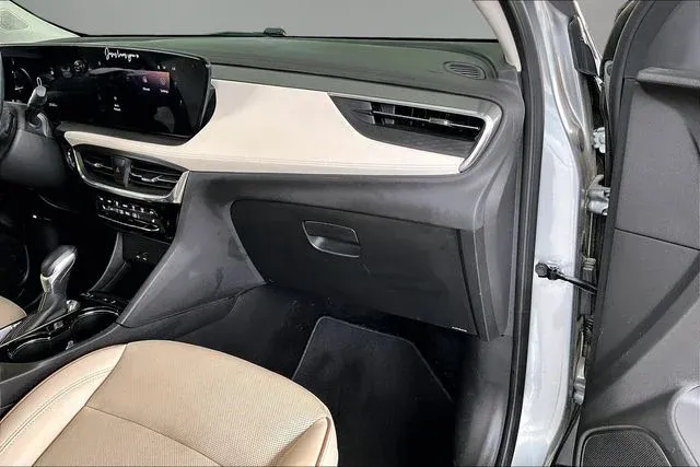 2024 Buick Encore GX Avenir thumbnail 21