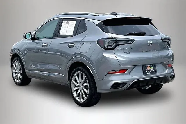 2024 Buick Encore GX Avenir thumbnail 4