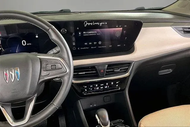 2024 Buick Encore GX Avenir thumbnail 9