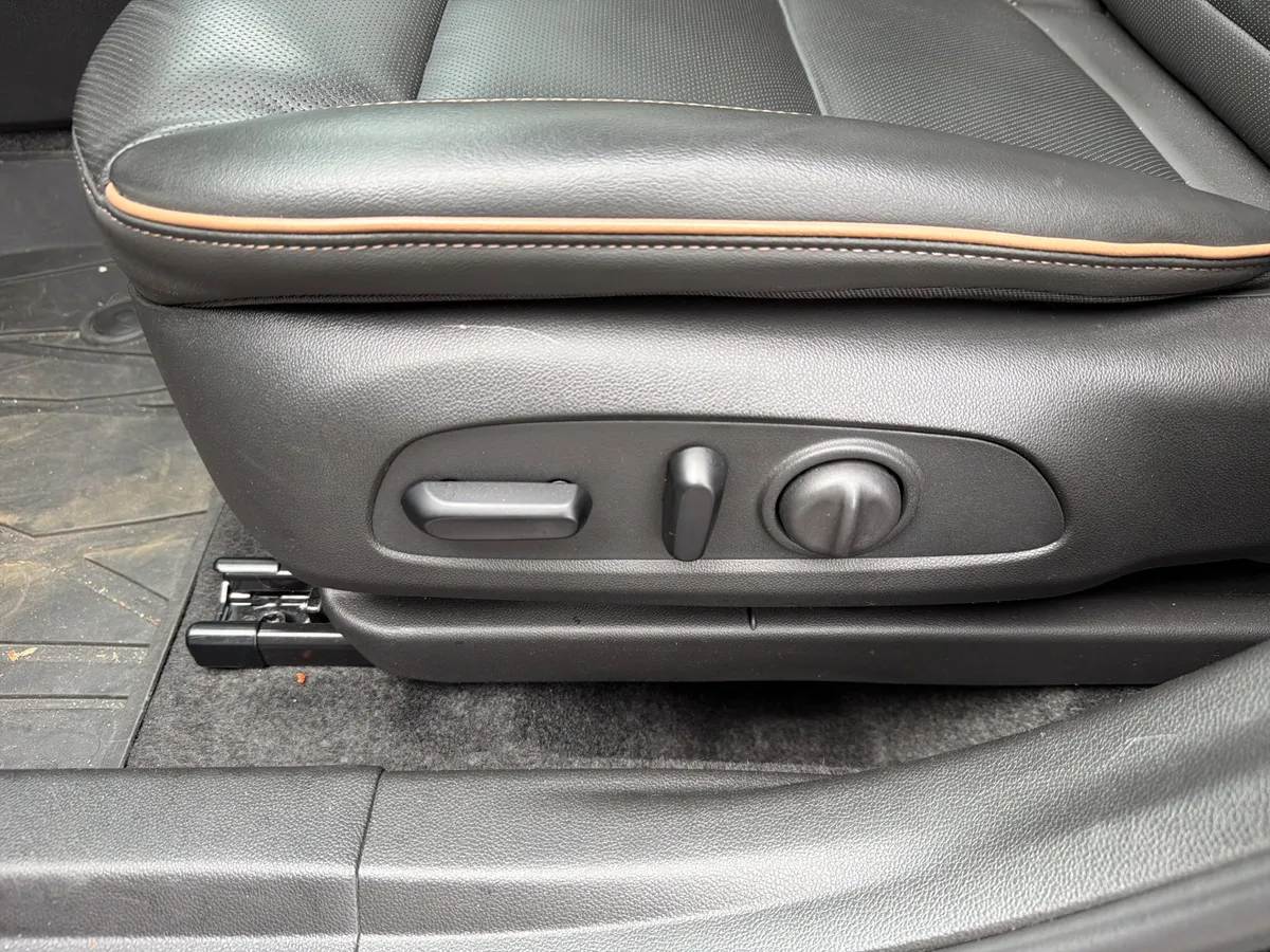 2024 Buick Envista Avenir thumbnail 13