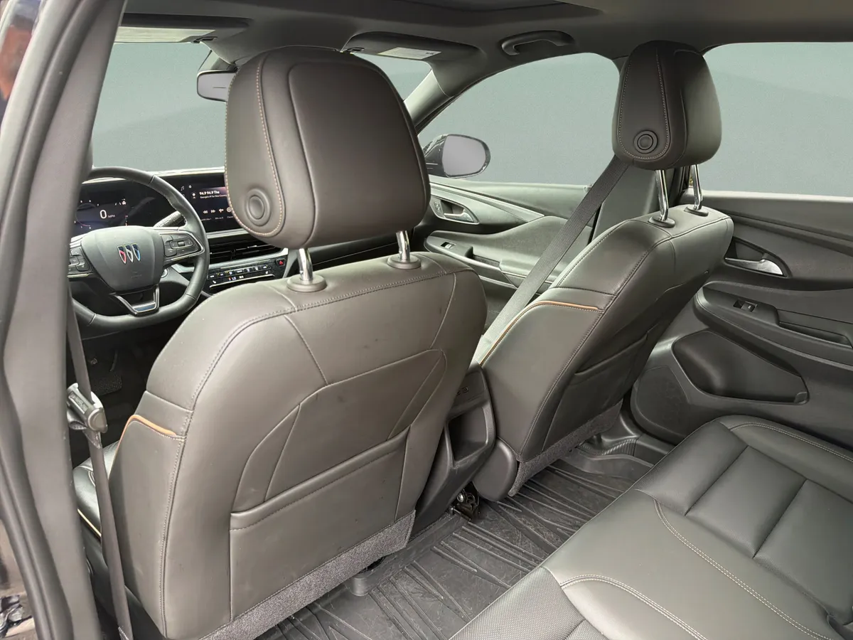 2024 Buick Envista Avenir thumbnail 15