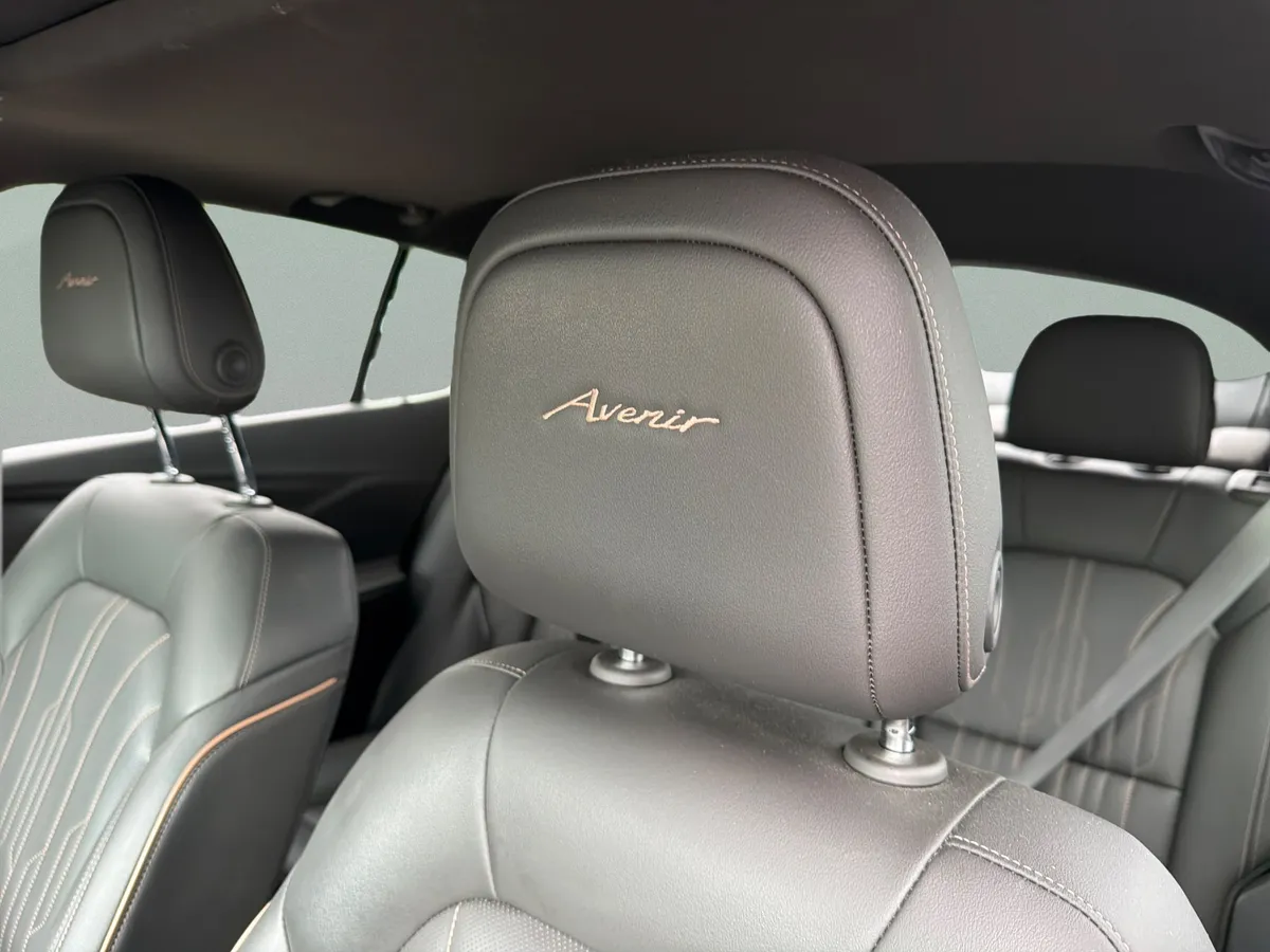 2024 Buick Envista Avenir thumbnail 16