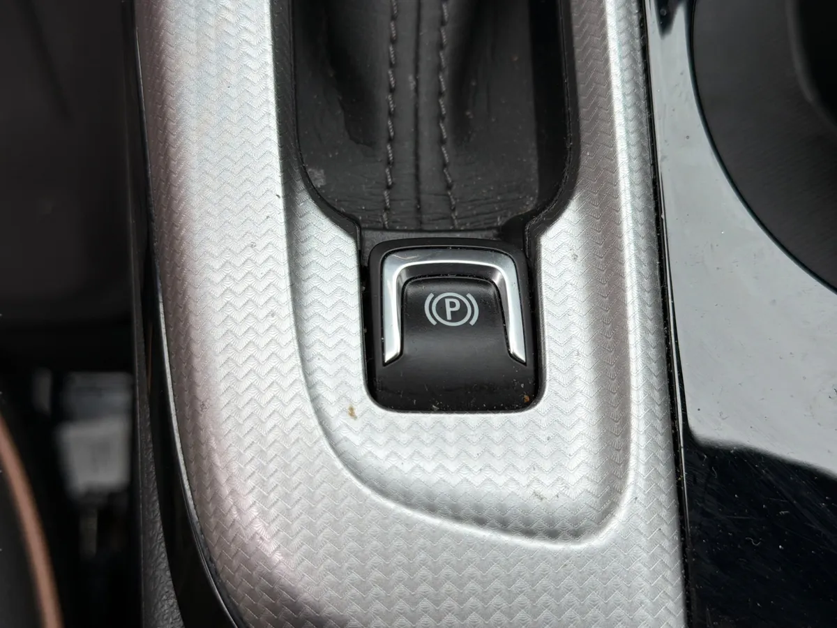 2024 Buick Envista Avenir thumbnail 26