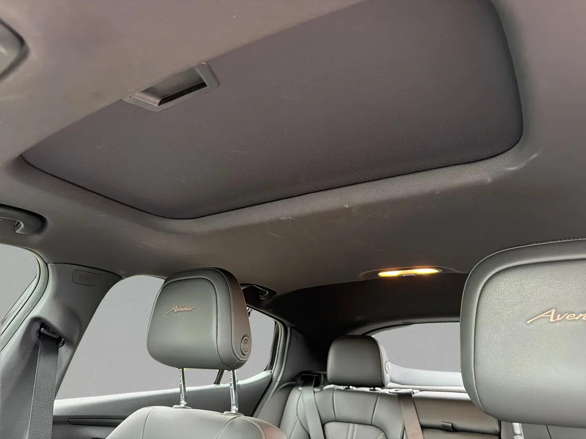 2024 Buick Envista Avenir thumbnail 33