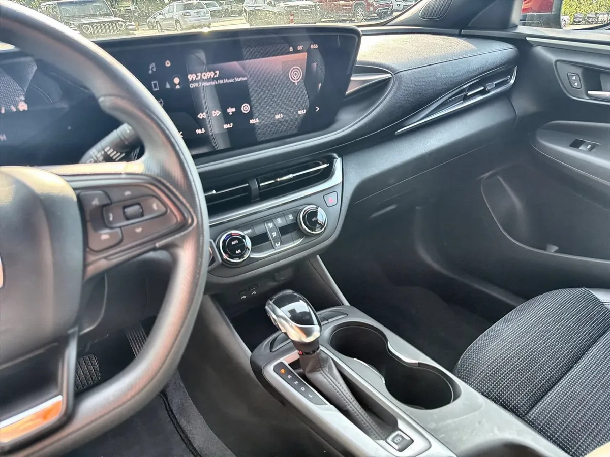 2024 Buick Envista Preferred thumbnail 11