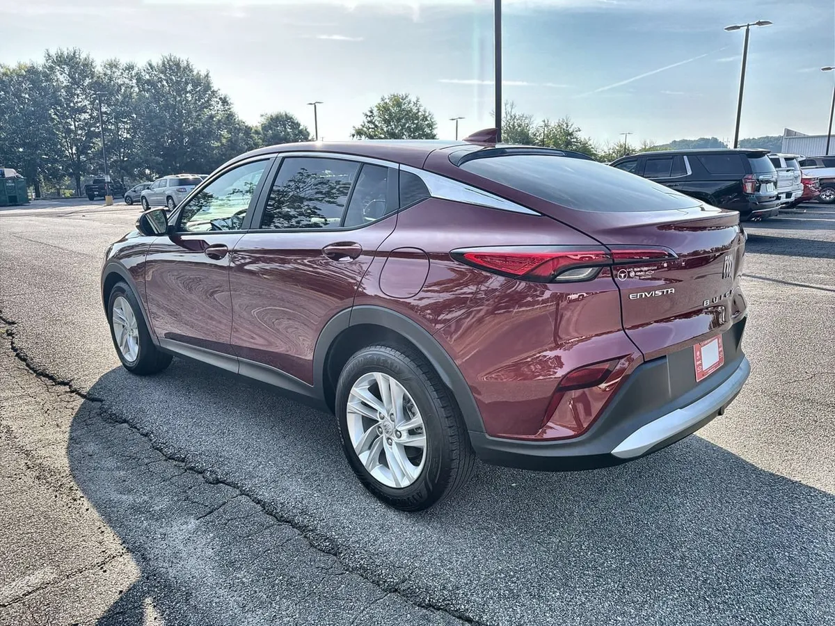 2024 Buick Envista Preferred thumbnail 6