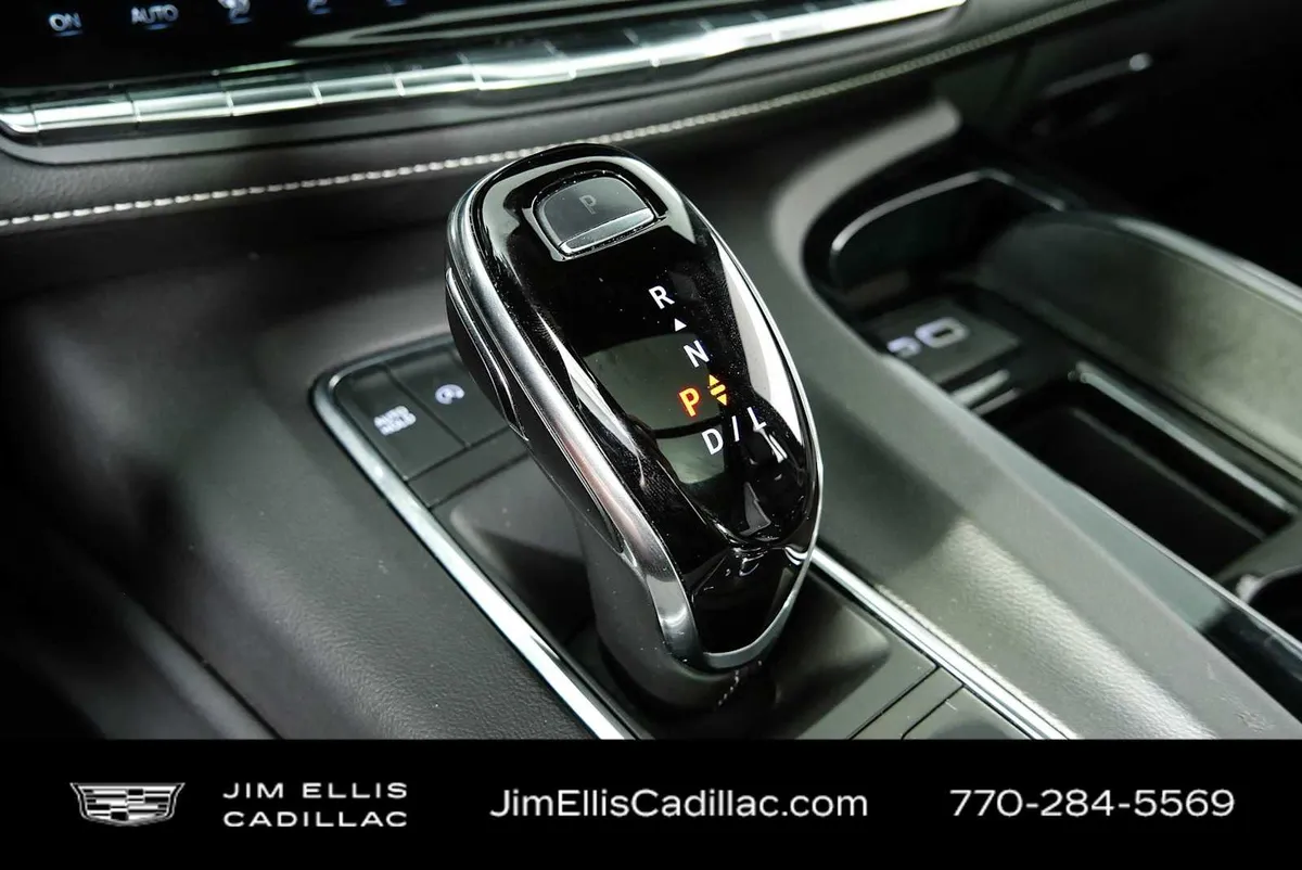 2024 Cadillac Escalade Sport thumbnail 17