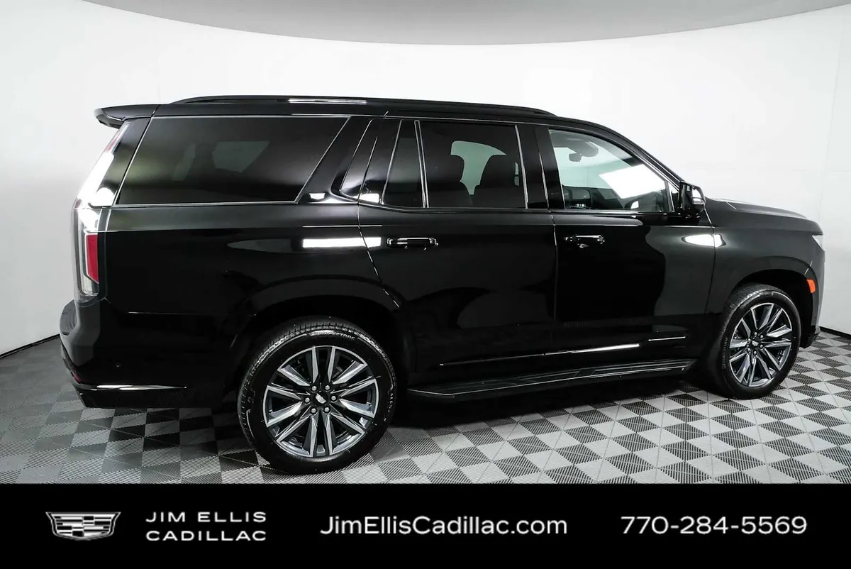 2024 Cadillac Escalade Sport thumbnail 2