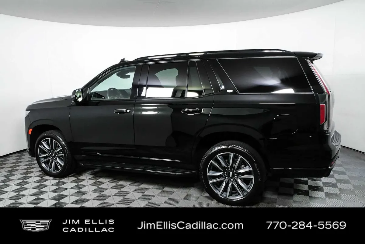 2024 Cadillac Escalade Sport thumbnail 30