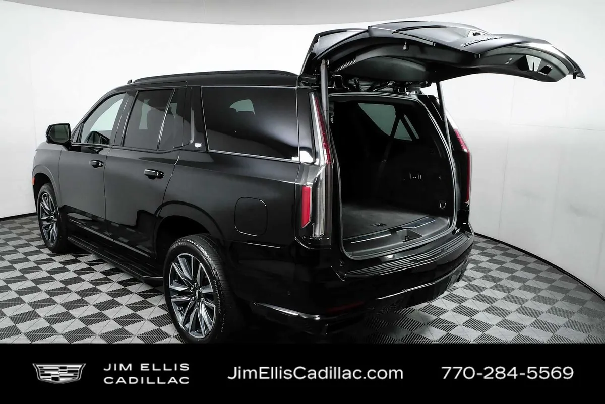 2024 Cadillac Escalade Sport thumbnail 36