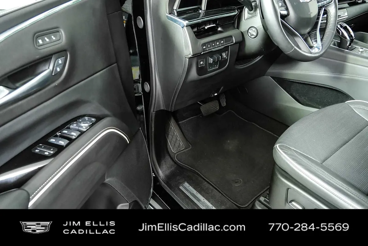 2024 Cadillac Escalade Sport thumbnail 8