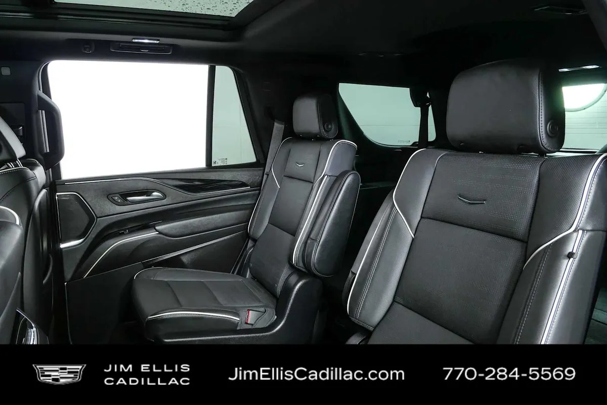 2024 Cadillac Escalade Sport thumbnail 19