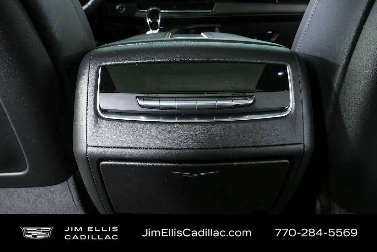 2024 Cadillac Escalade Sport thumbnail 20