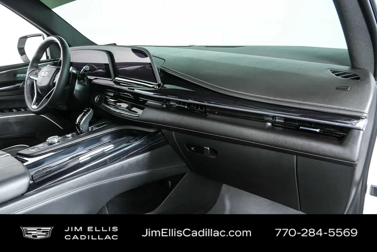 2024 Cadillac Escalade Sport thumbnail 25