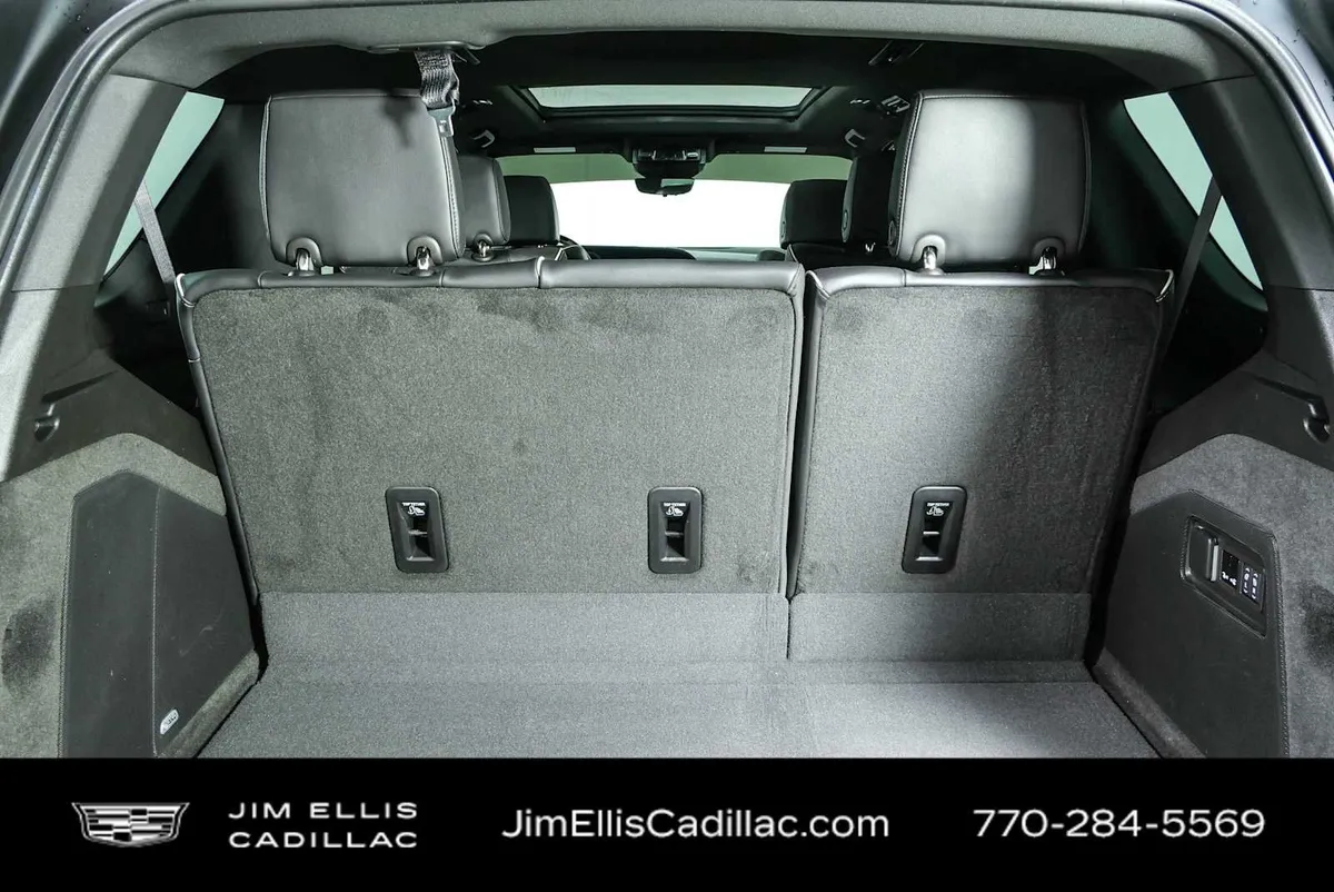 2024 Cadillac Escalade Sport thumbnail 33
