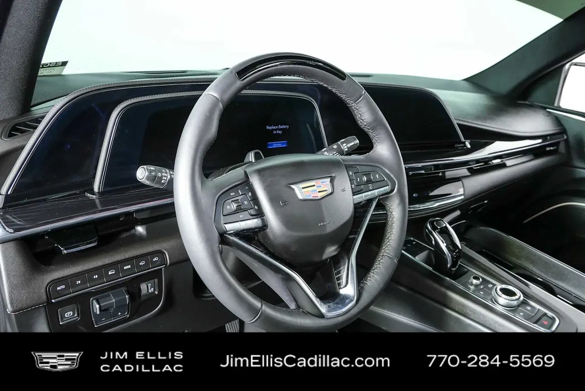 2024 Cadillac Escalade Sport thumbnail 4