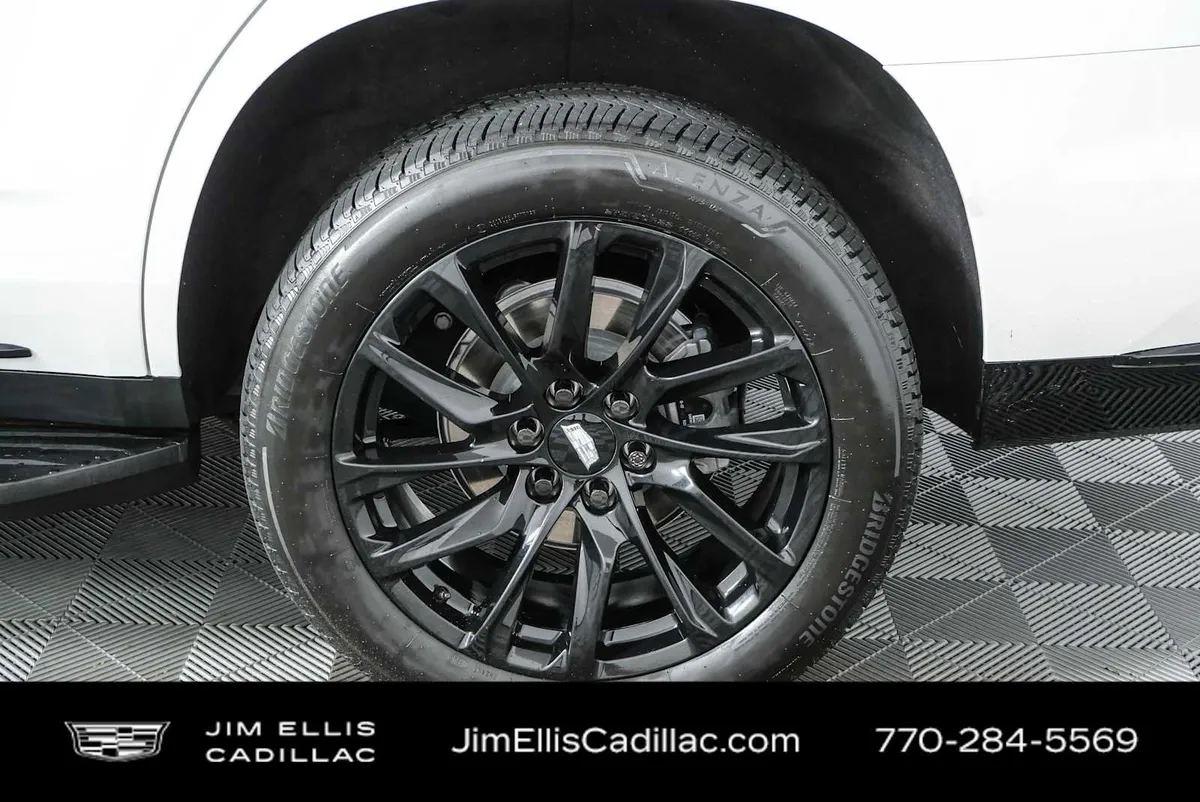 2024 Cadillac Escalade Sport thumbnail 41
