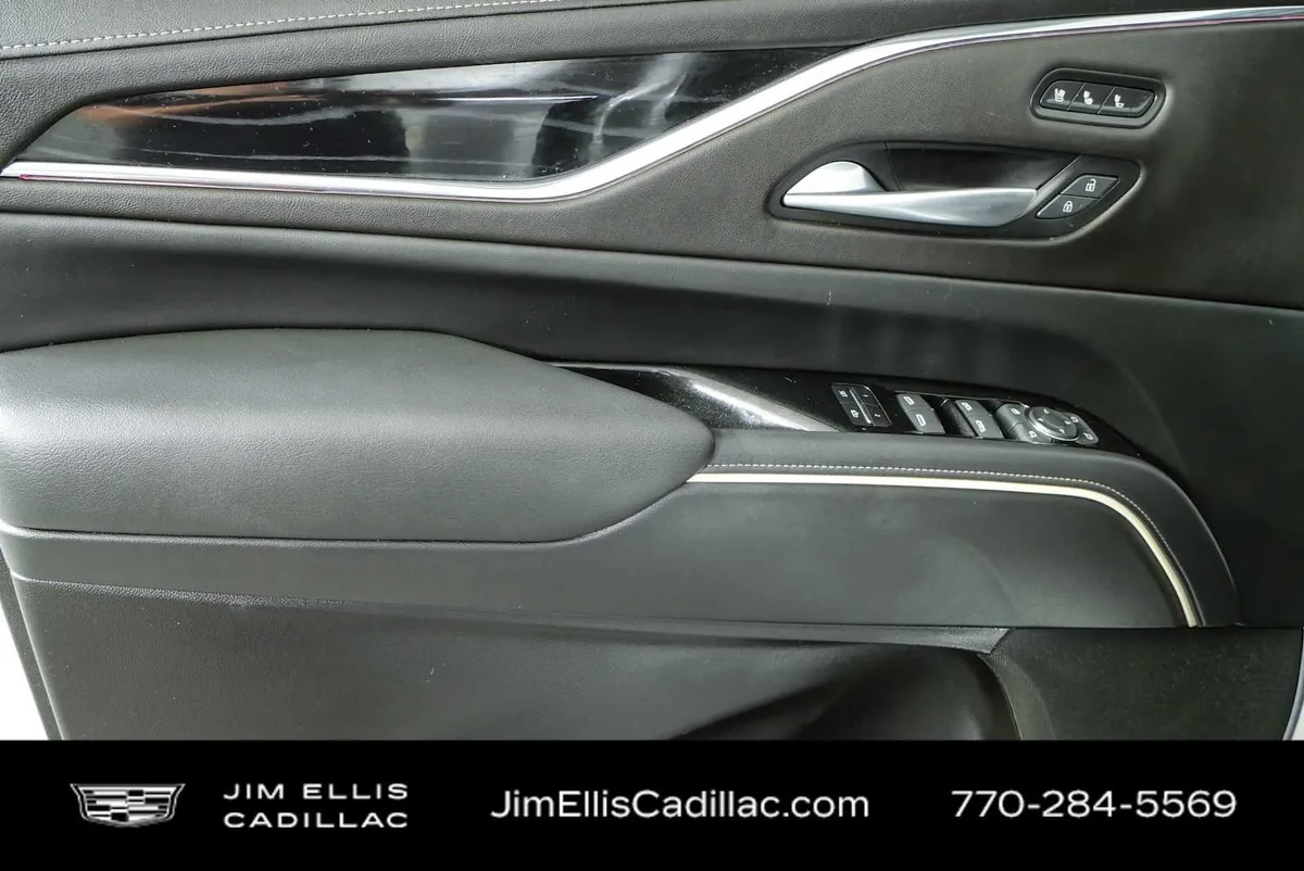 2024 Cadillac Escalade Sport thumbnail 6