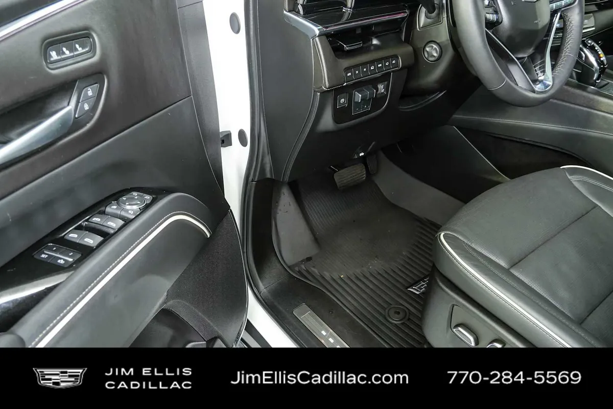 2024 Cadillac Escalade Sport thumbnail 8