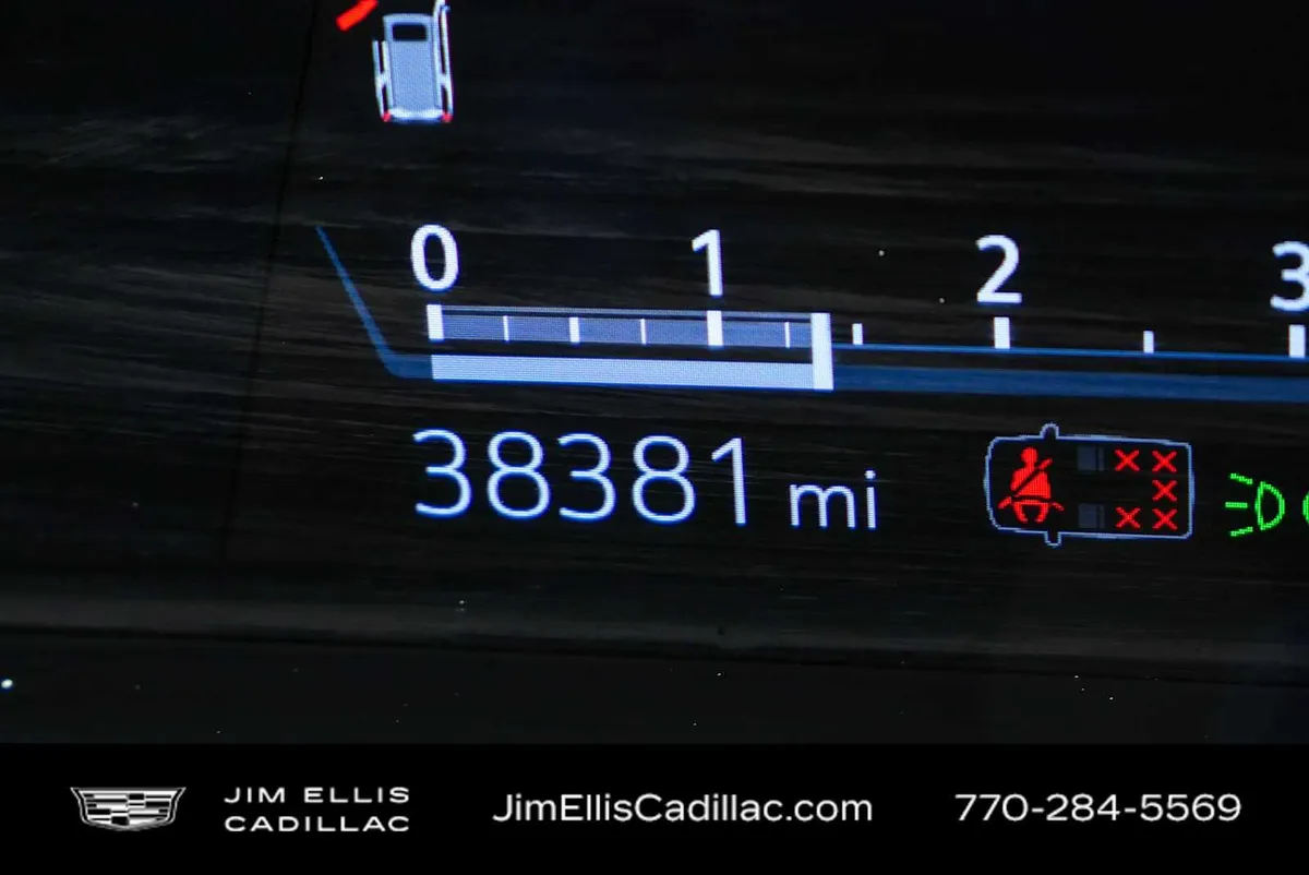 2024 Cadillac Escalade Sport thumbnail 9