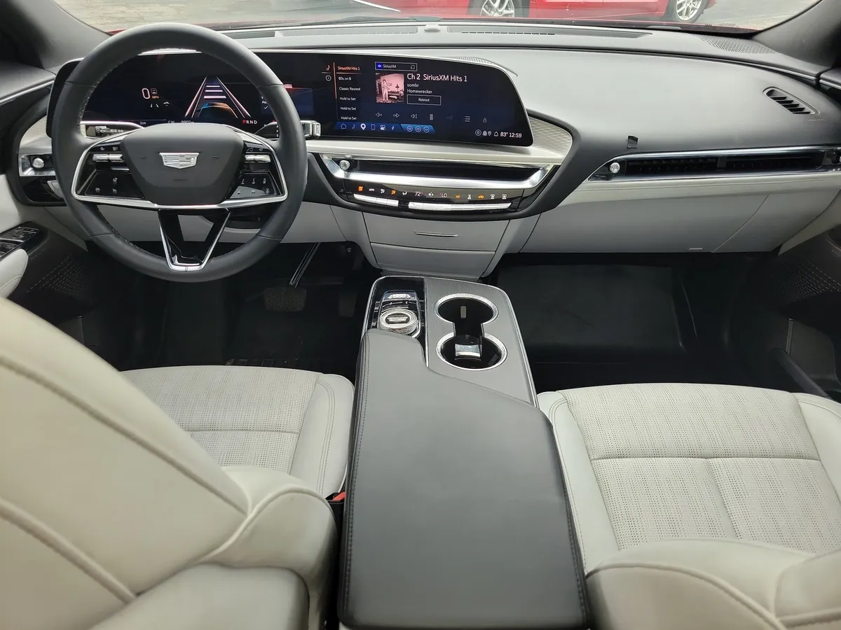 2024 CADILLAC LYRIQ Luxury thumbnail 10