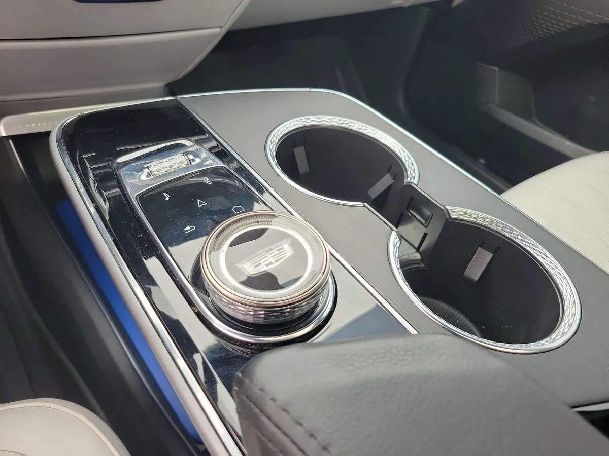 2024 CADILLAC LYRIQ Luxury thumbnail 13
