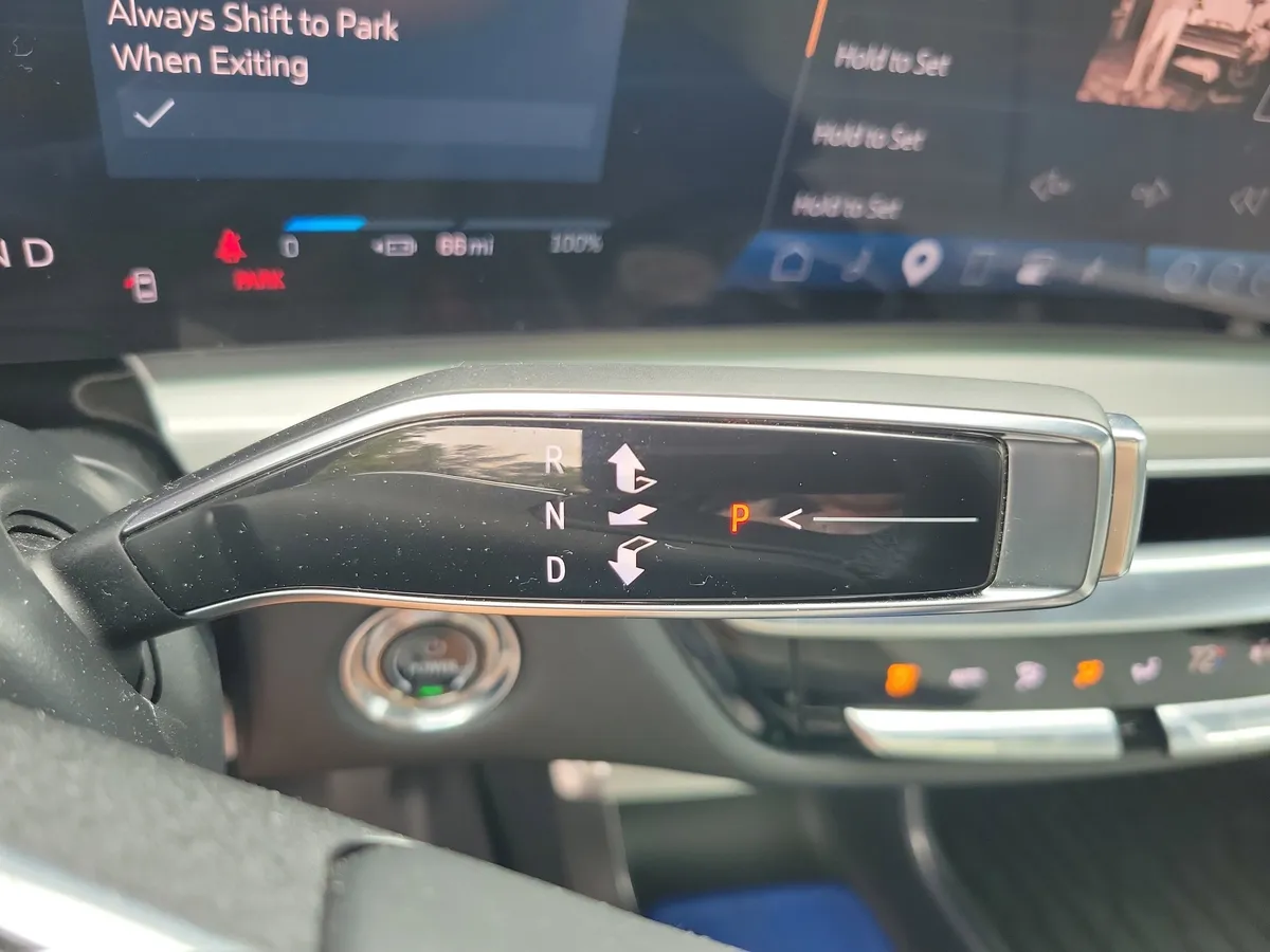 2024 CADILLAC LYRIQ Luxury thumbnail 18