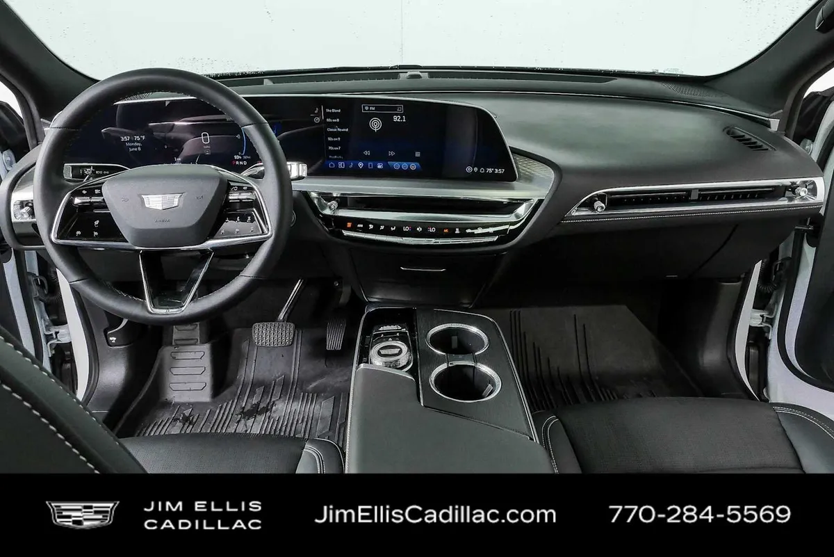 2024 Cadillac LYRIQ Sport 1 thumbnail 17