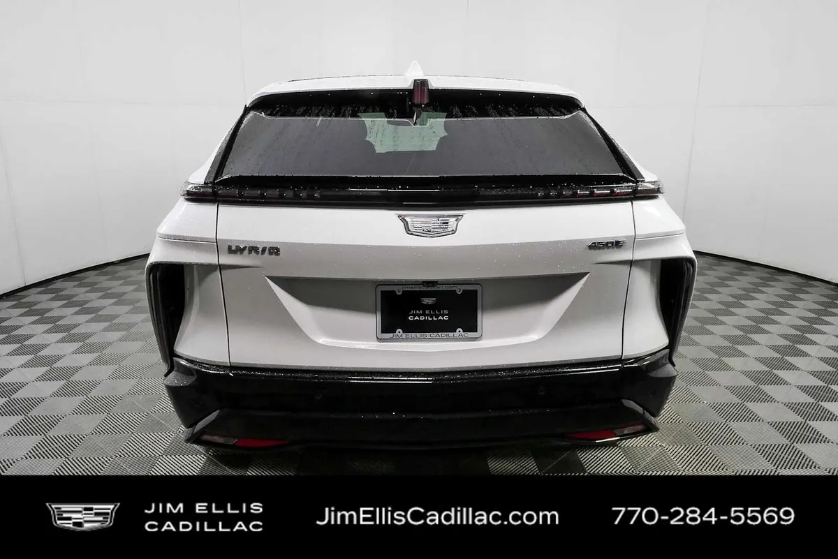 2024 Cadillac LYRIQ Sport 1 thumbnail 28