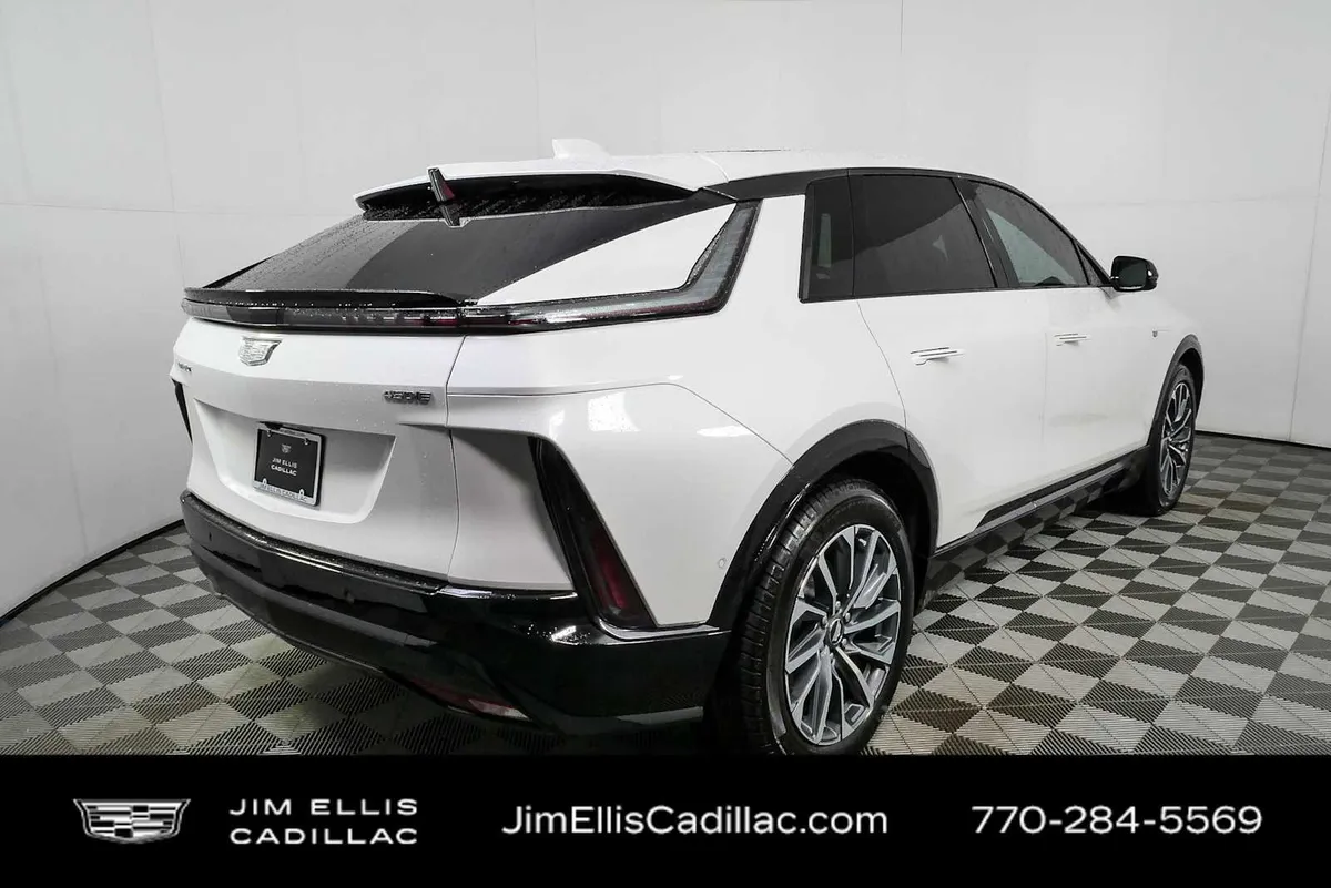 2024 Cadillac LYRIQ Sport 1 thumbnail 3