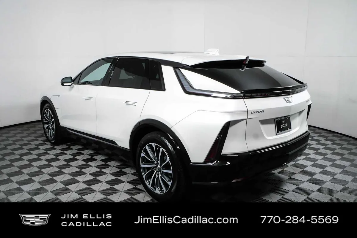2024 Cadillac LYRIQ Sport 1 thumbnail 28