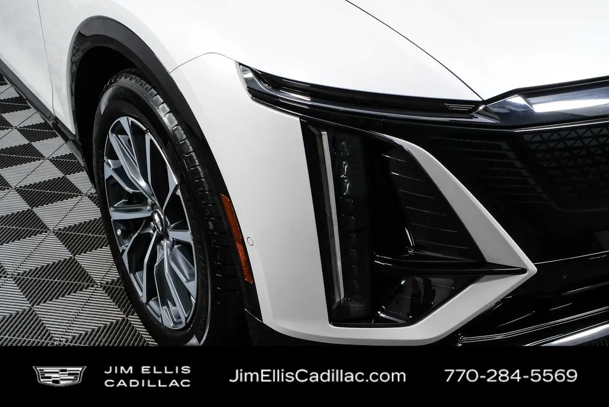2024 Cadillac LYRIQ Sport 1 thumbnail 36