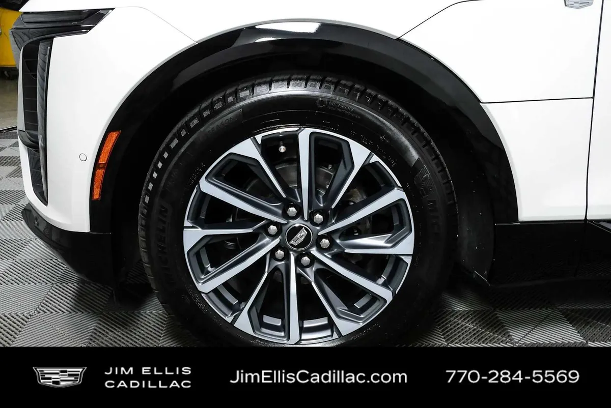 2024 Cadillac LYRIQ Sport 1 thumbnail 37