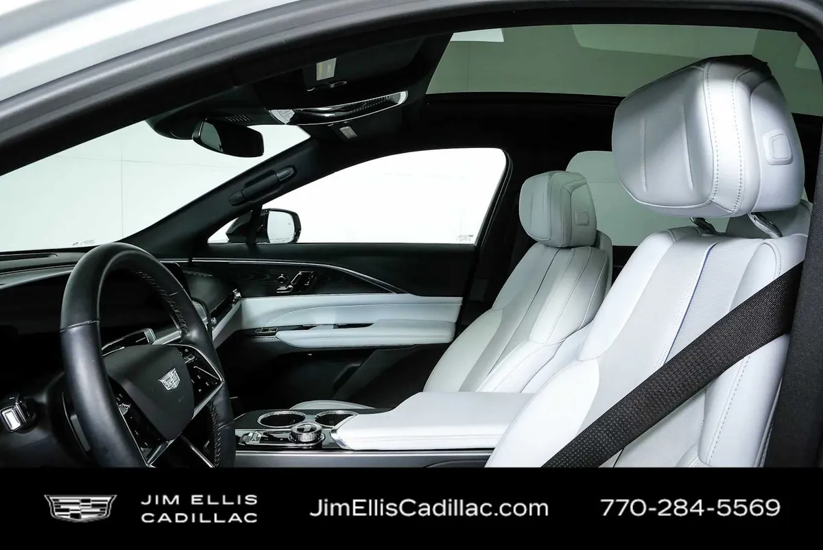 2024 Cadillac LYRIQ Sport 1 thumbnail 5