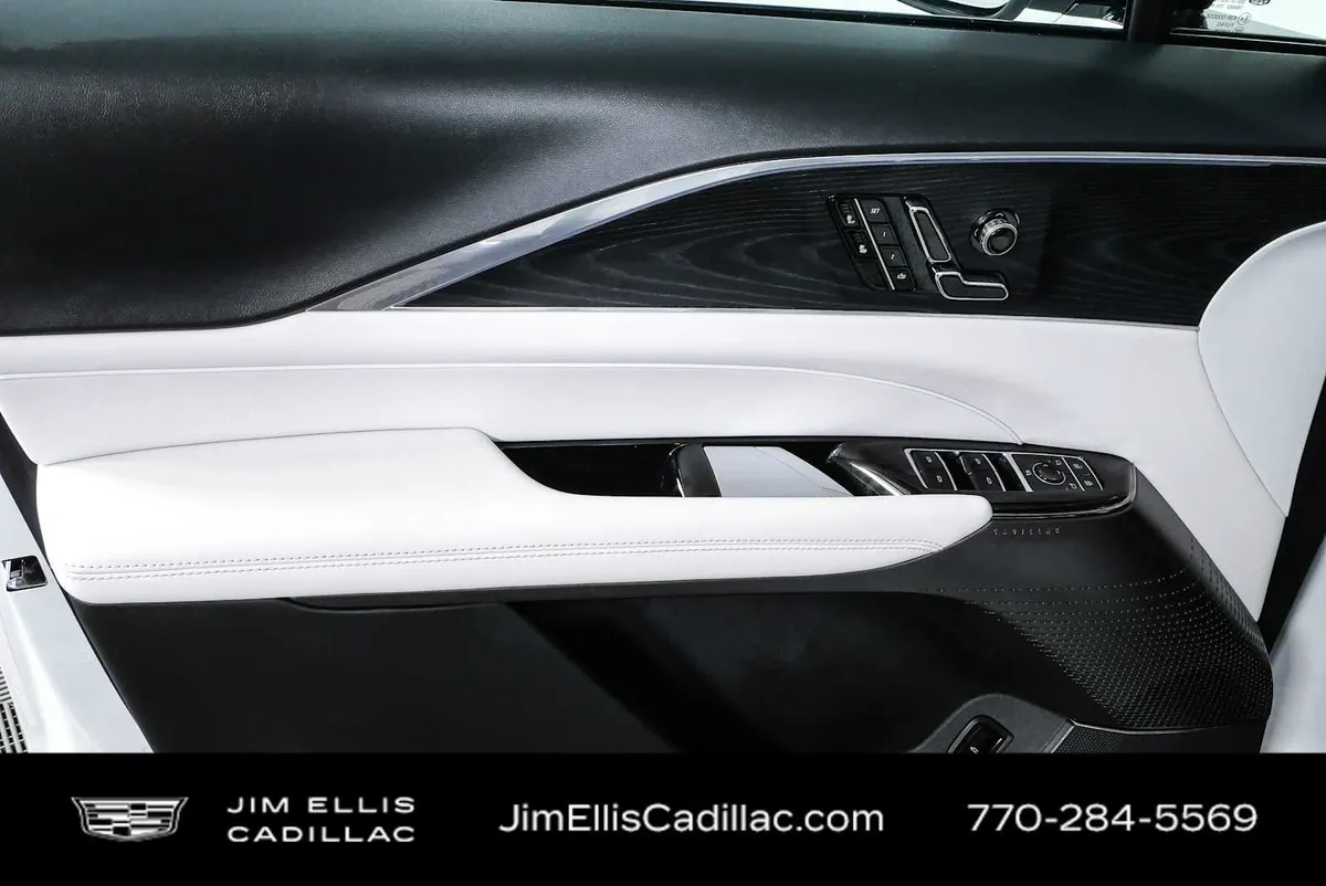 2024 Cadillac LYRIQ Sport 1 thumbnail 6