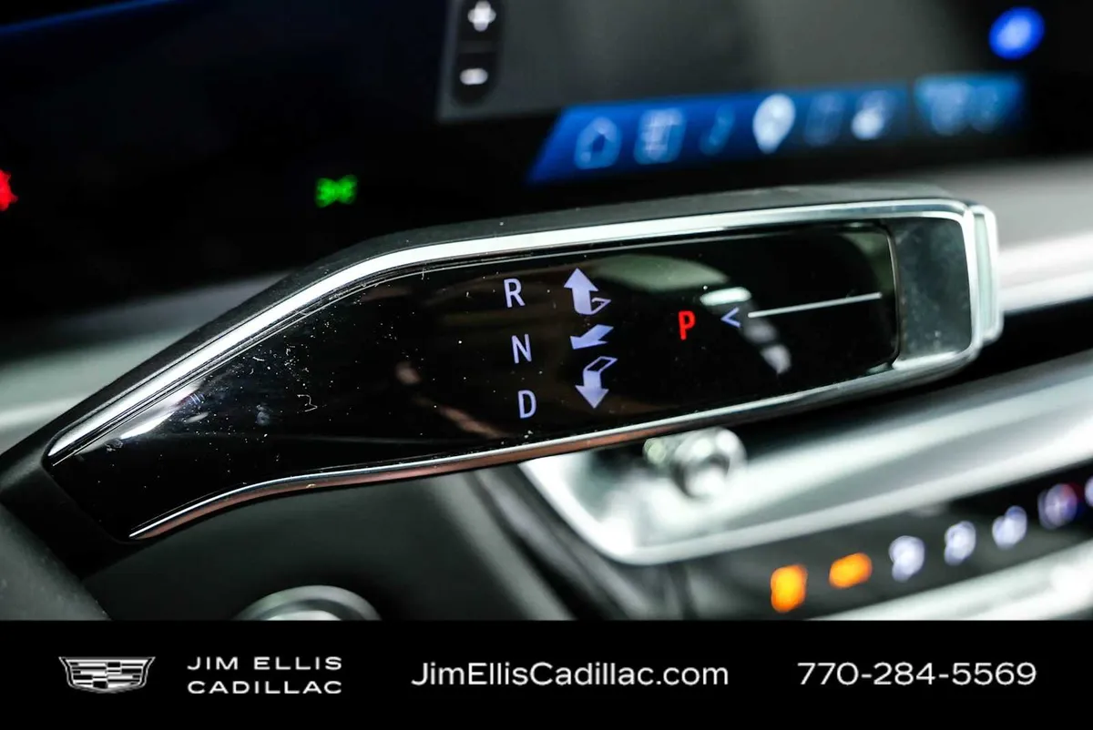 2024 Cadillac LYRIQ Sport 2 thumbnail 17
