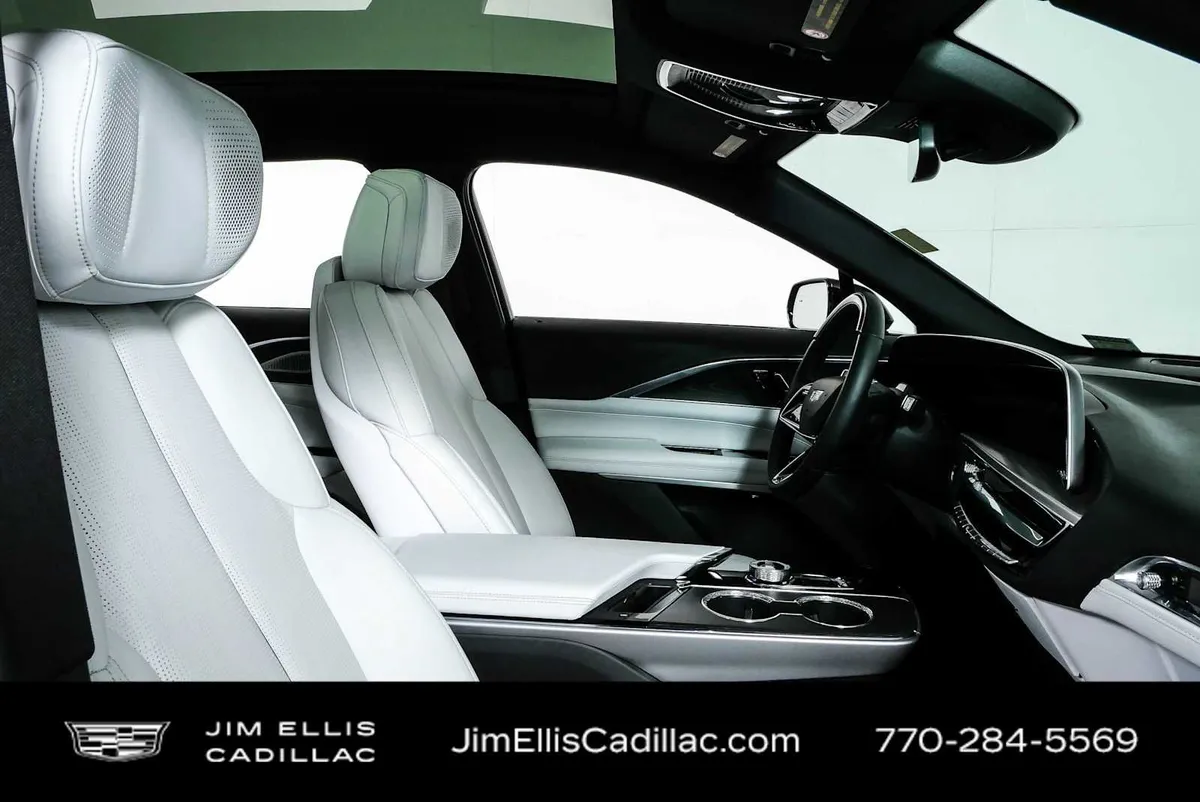 2024 Cadillac LYRIQ Sport 2 thumbnail 23