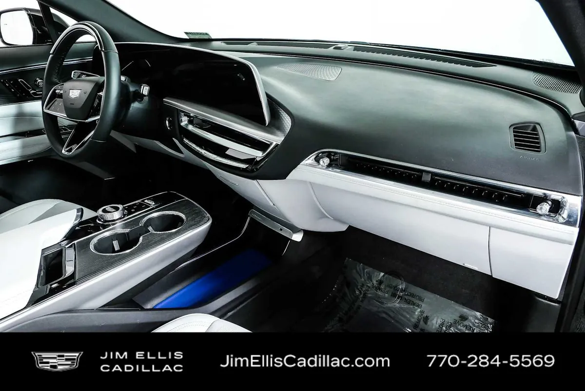 2024 Cadillac LYRIQ Sport 2 thumbnail 24