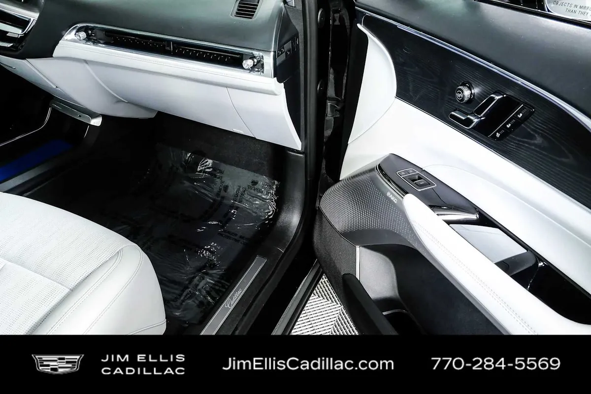2024 Cadillac LYRIQ Sport 2 thumbnail 25