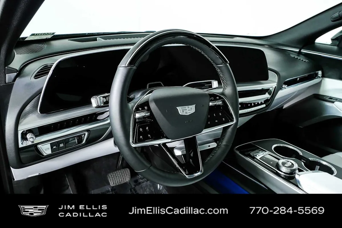 2024 Cadillac LYRIQ Sport 2 thumbnail 4
