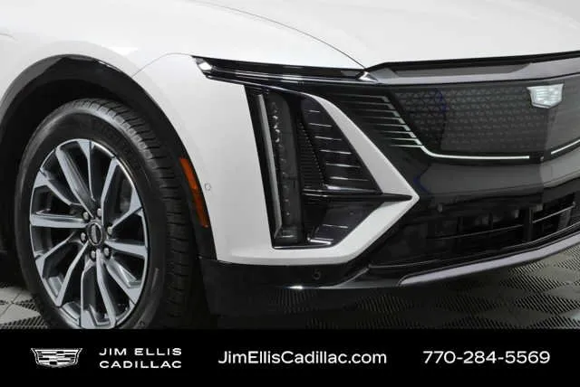2024 Cadillac LYRIQ Sport 2 thumbnail 38