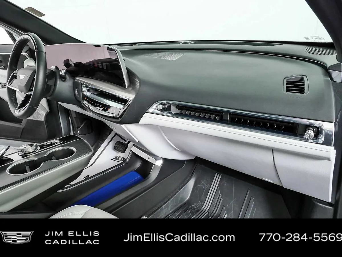 2024 Cadillac LYRIQ Sport 2 thumbnail 23