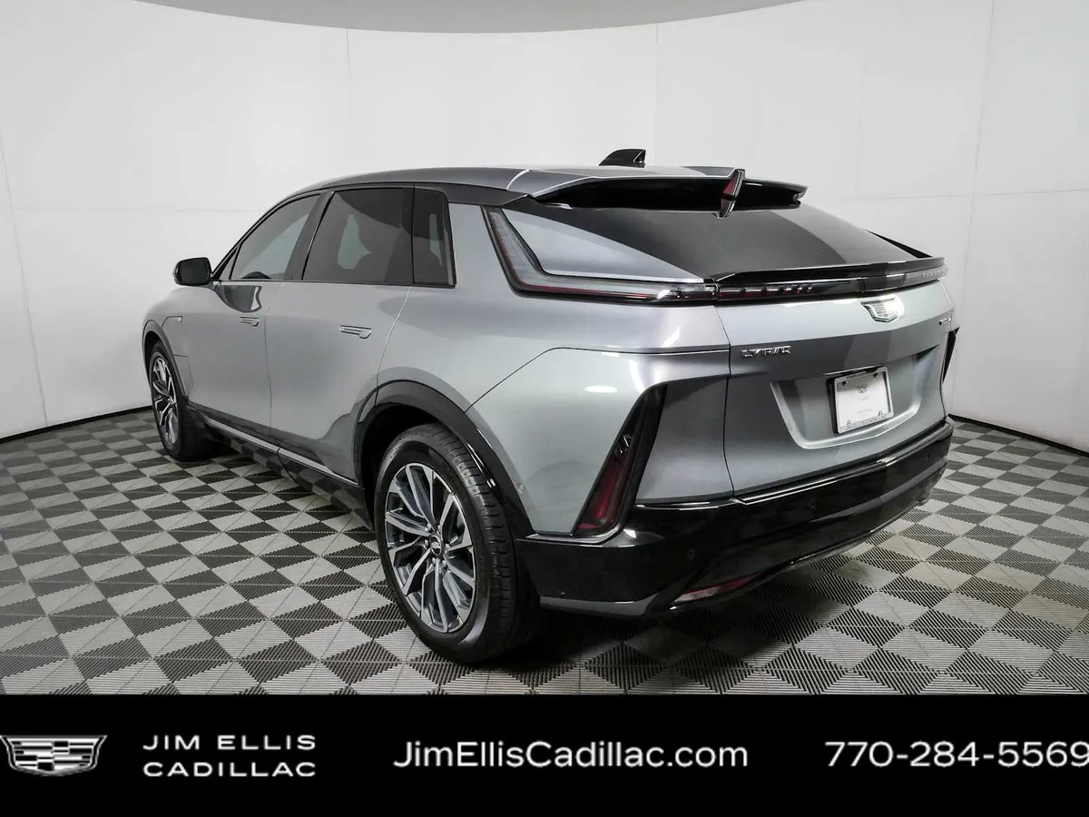 2024 Cadillac LYRIQ Sport 2 thumbnail 28