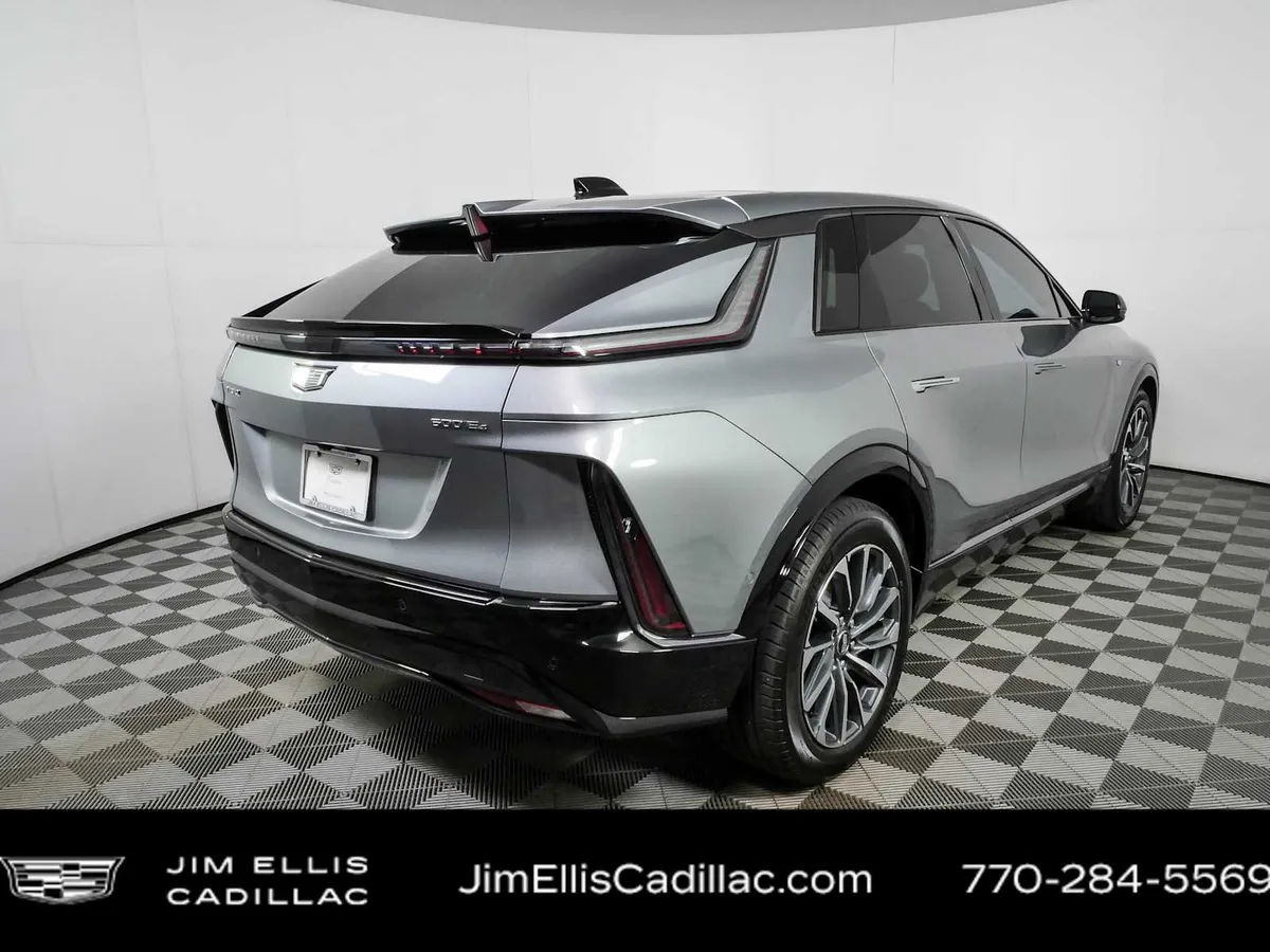 2024 Cadillac LYRIQ Sport 2 thumbnail 3