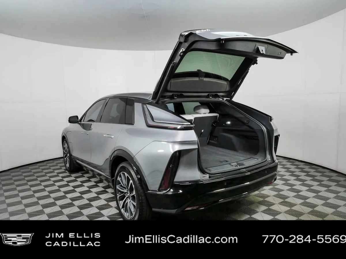 2024 Cadillac LYRIQ Sport 2 thumbnail 32