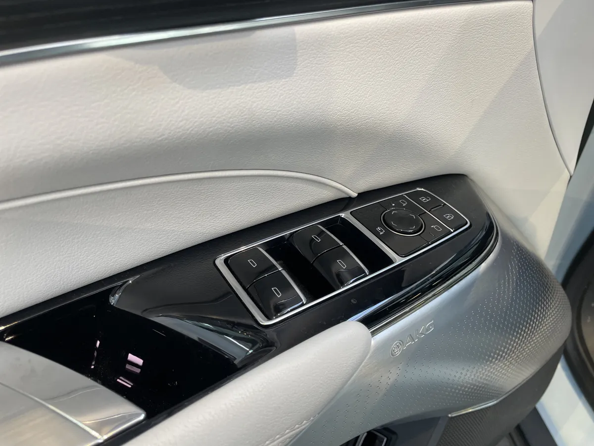 2024 CADILLAC LYRIQ Sport thumbnail 15