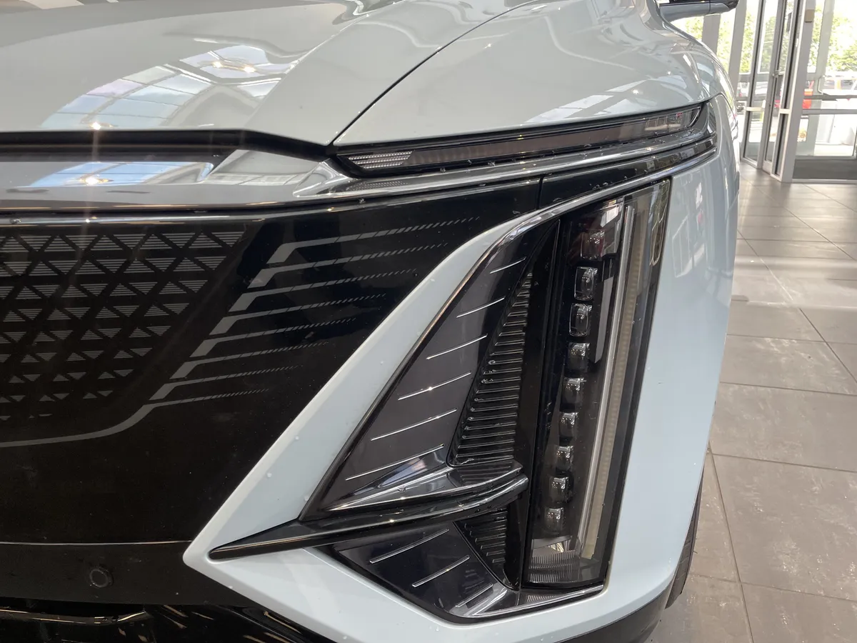 2024 CADILLAC LYRIQ Sport thumbnail 4