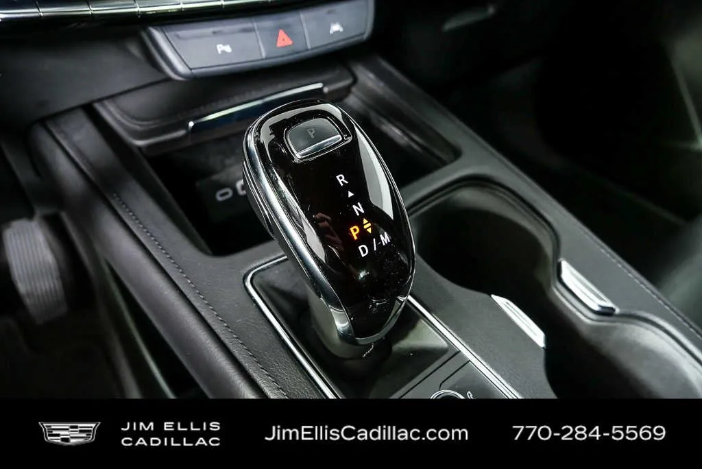 2024 Cadillac XT4 Premium Luxury thumbnail 16