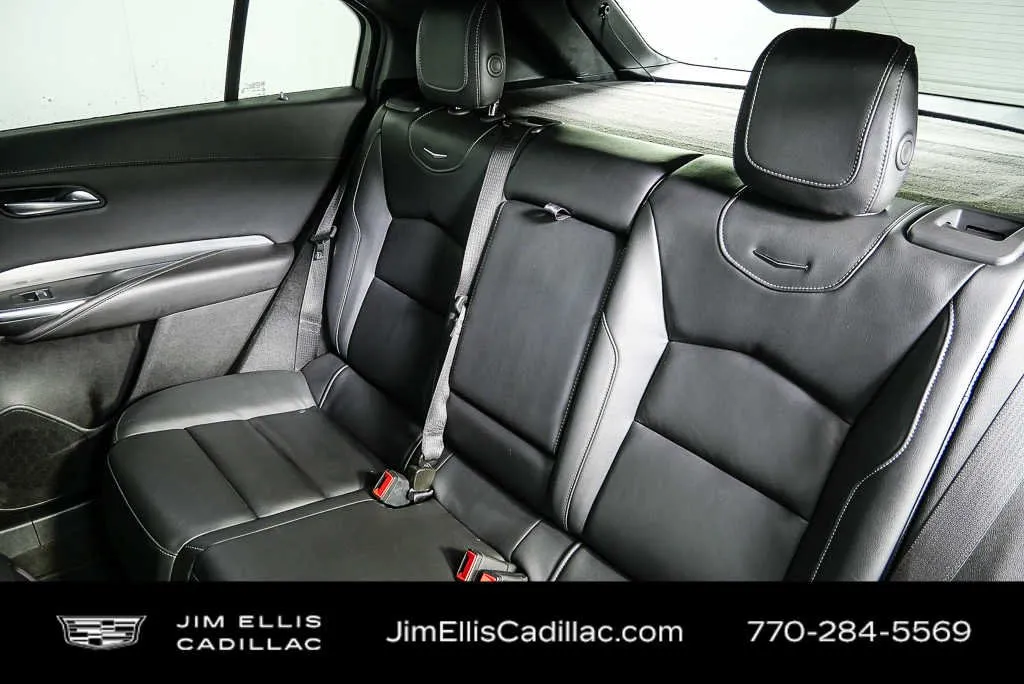 2024 Cadillac XT4 Premium Luxury thumbnail 17