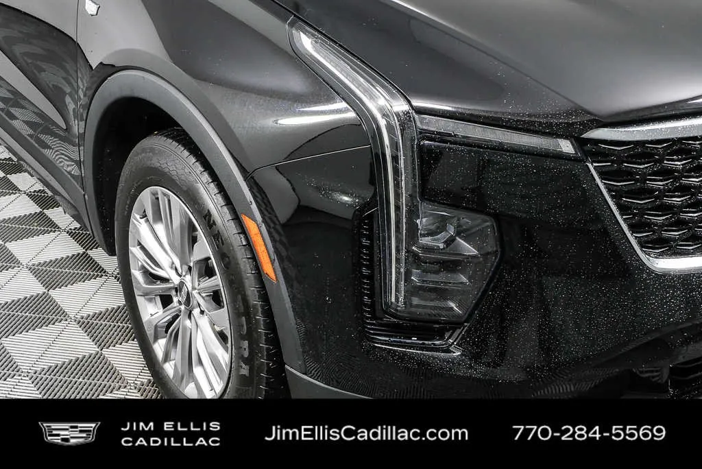 2024 Cadillac XT4 Premium Luxury thumbnail 35